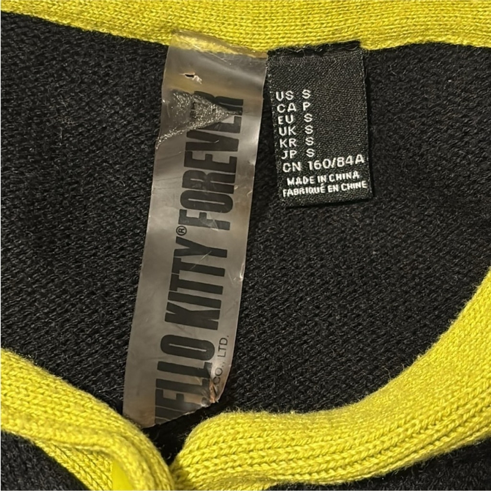 HELLO KITTY X FOREVER 21 button up cardigan front pockets black neon green small - Picture 5 of 13